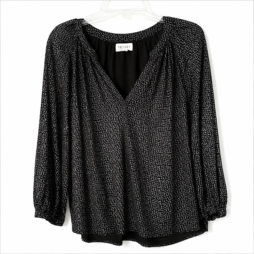 Velvet by Graham & Spencer Black and White Speckled V-Neck Blouse